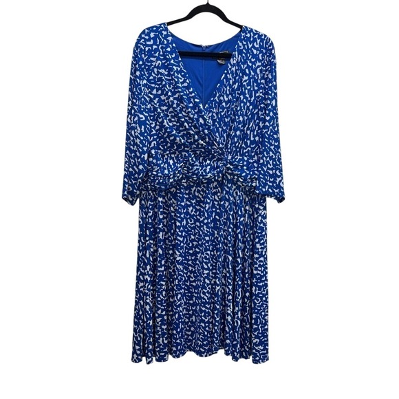 Jessica Howard Dresses & Skirts - Jessica Howard Blue and White Faux Wrap Dress Size 20W